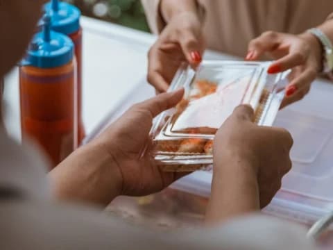 Khutbah Jumat: Lima Ibadah Sosial yang Dirindukan Surga