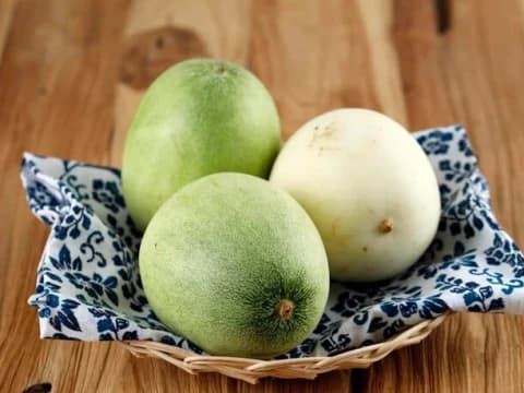 4 Khasiat Timun Suri untuk Buka Puasa: Cegah Dehidrasi hingga Sembuhkan Panas Dalam