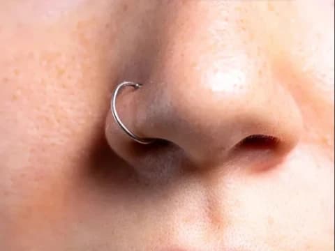 Tindik Hidung bagi Perempuan, Bolehkah dalam Islam? 