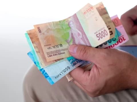 Ajarkan Anak Mengelola Uang Sejak Dini, Cara Keluarga Hadapi Tekanan Ekonomi