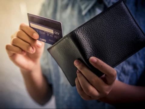 Berbenah Keuangan Pasca Lebaran, LKKNU: Kurangi Belanja Online