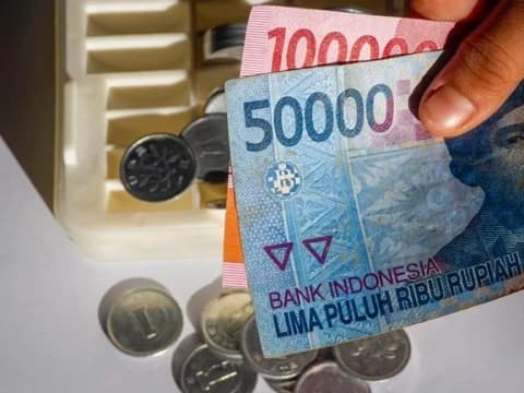 Hukum Memberi Santunan Yatim di Muka Umum