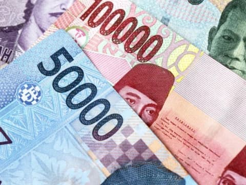 Khutbah Jumat: Keutamaan Mencari Nafkah untuk Keluarga