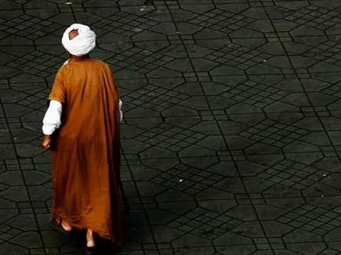 Saat Ibrahim bin Adham Diajak Mencari Lailatul Qadar di Madinah