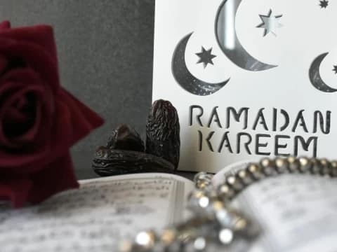 Ilustrasi Ramadhan. Sumber: Canva/NU Online.