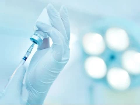 Apakah Vaksinasi Orang Berpuasa Sebaiknya Dilakukan Malam Hari?