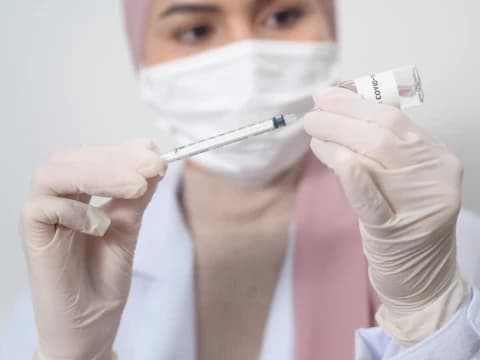 Apakah Vaksinasi Membatalkan Puasa?