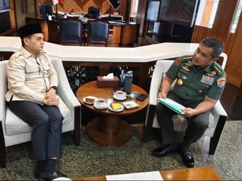 Temui KASAD, Wamenag Sampaikan Bakal Tambah Petugas Haji untuk TNI