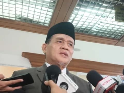 Kemenag Siapkan Honor Tambahan Rp320 Ribu untuk Guru Madrasah Non-Sertifikasi