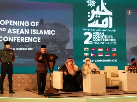 Buka Konferensi Islam II ASEAN, Wapres Tegaskan Umat Terbaik Kunci Hadapi Tantangan Global 