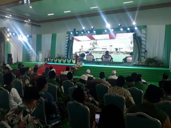Muktamirin Penuhi Aula UIN Raden Intan Ikuti Pembukaan Muktamar secara Hybrid