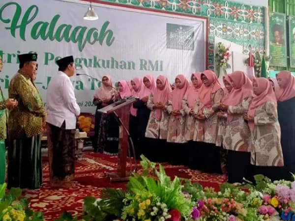 Kukuhkan RMINU Putri Jateng, PBNU: Akar NU Sangat Kuat