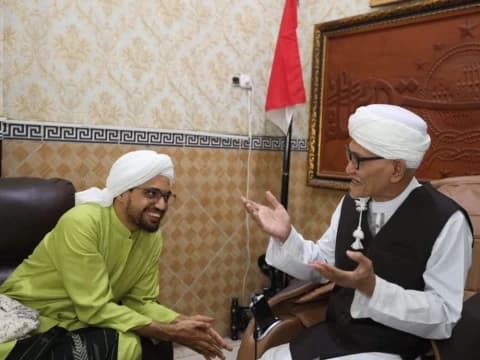 Kunjungi Rais ‘Aam, Putra Habib Umar bin Hafidz: Ayah Sangat Rindu NU