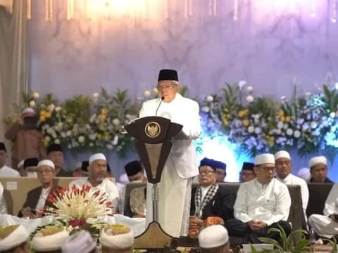 Hadiri Haul Guru Sekumpul, Wapres Harap Tumbuh Generasi Saleh di Indonesia