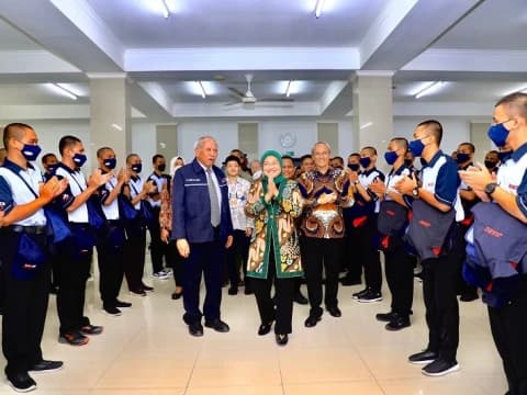 Menaker Lepas Ratusan Peserta Pemagangan ke Jepang