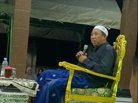 Gus Qoyyum Sampaikan Etika terhadap Al-Qur'an