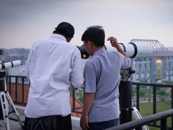 Penetapan Awal Bulan Hijriah Mengikuti Logika Hilal, Bukan Waktu