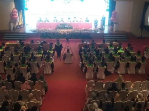 Institut Sains dan Teknologi Nahdlatul Ulama Bali Gelar Wisuda Perdana