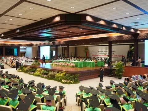Daftar Wisudawan Terbaik dan Berprestasi Unusia: Ada Skripsi tentang Judi Online Penyebab Perceraian