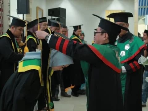 Wisudawan UNUGHA Cilacap Diimbau Berani Keluar dari Zona Nyaman