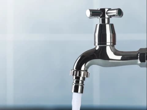 Sah atau Batal Puasa Saat Kemasukan Air Ketika Mandi atau Wudhu?