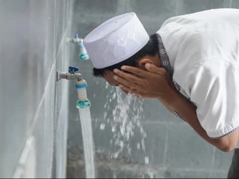 Tafsir Mimpi Berwudhu: Ada Pertanda Baik dan Juga Buruk