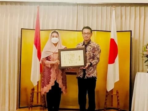 Yenny Wahid Terima Penghargaan dari Pemerintah Jepang