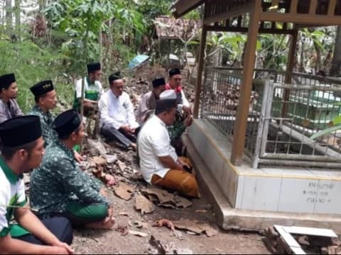 Hukum Ziarah Kubur Jelang Ramadhan