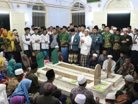 Pandangan Ibnu Taimiyah terkait Kiriman Doa kepada Ahli Kubur