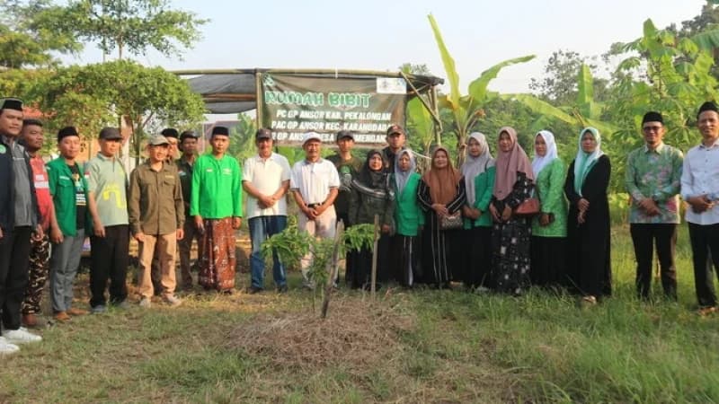 Demi Lingkungan dan Perekonomian, Ansor Pekalongan Inisiasi Pusat Belajar Pembibitan Tanaman