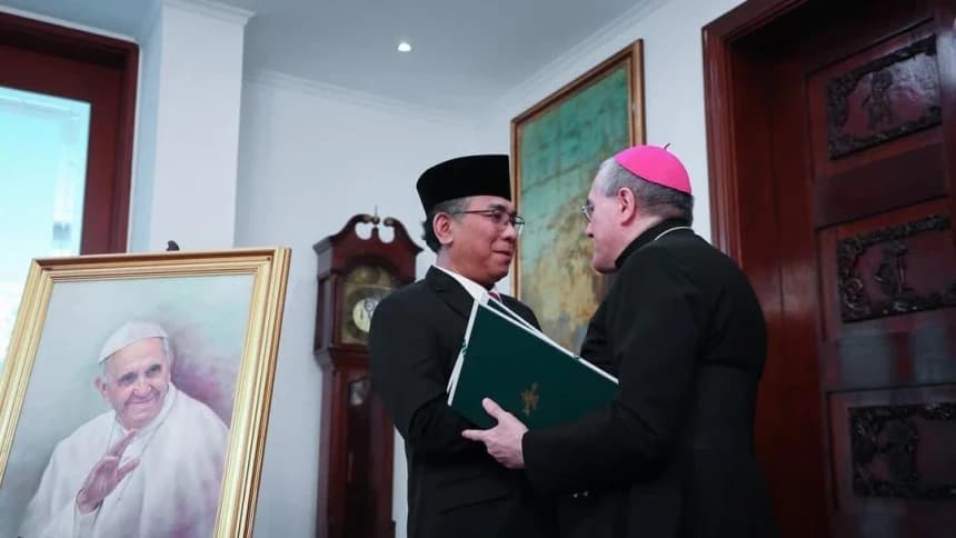 Gus Yahya Kunjungi Kedubes Vatikan, Sampaikan Dukacita dan Komitmen Perjuangkan Kemanusiaan