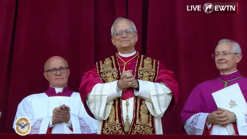 Asap Putih Konklaf Muncul, Kardinal Prevost Terpilih sebagai Paus Leo XIV