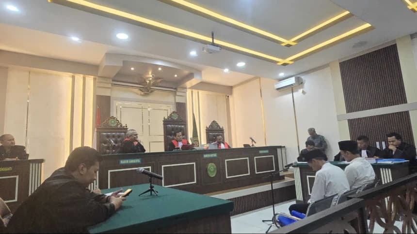 Dakwaan Hukum Terhadap Dua Aktivis Pati Botok dan Teguh Dinilai Berlebihan dan Overkriminalisasi