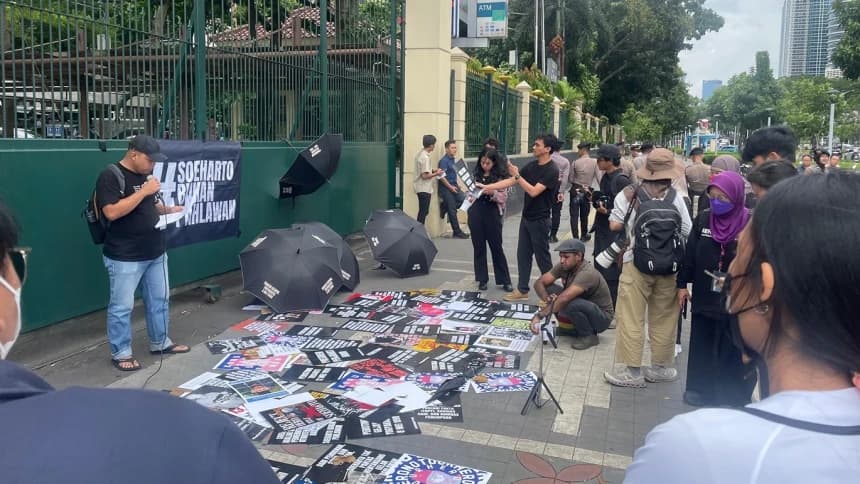Aktivis HAM dan Korban Orde Baru Desak Fadli Zon Cabut Nama Soeharto dari Penerima Gelar Pahlawan