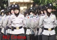 Policewomen begin wearing ‘hijab’