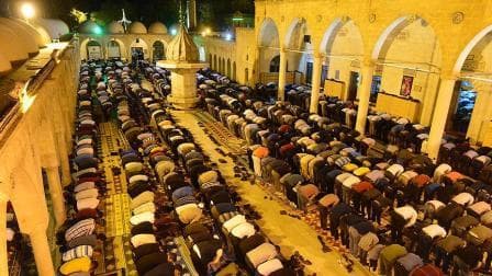 Beginilah Peringatan Malam Nisfu Syaban di Turki