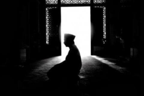 Sabar dalam Beribadah dan Musibah, Mana yang Lebih Berat?