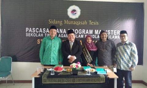 Tesis Tradisi Rebo Wekasan dan Suren Taun Berhasil Dipertahankan 2 Mahasiswa Unusia Ini