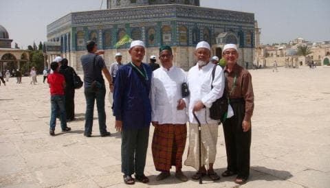 Soal Pergantian Tahun Baru Ini Penjelasan Kiai Hanif Muslih Mranggen