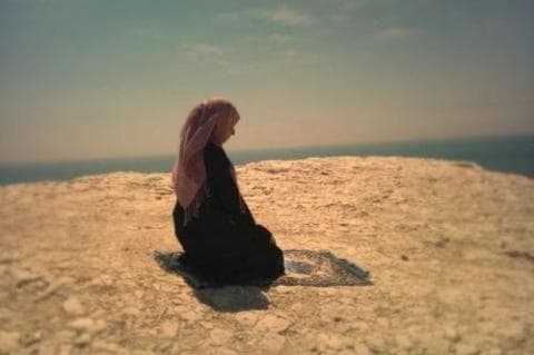 Perihal Hukum Shalat Id Sendiri