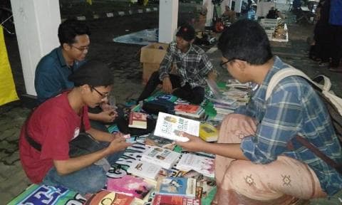 Berburu Buku di Arena Muspimnas PMII
