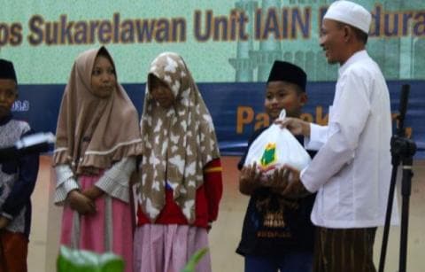 IAIN Madura Santuni Anak Yatim dan Dhuafa