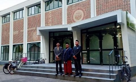 Membiasakan Doa Qunut di Amsterdam