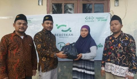 LAZISNU Bintan Berbagi Bingkisan dengan Dhuafa