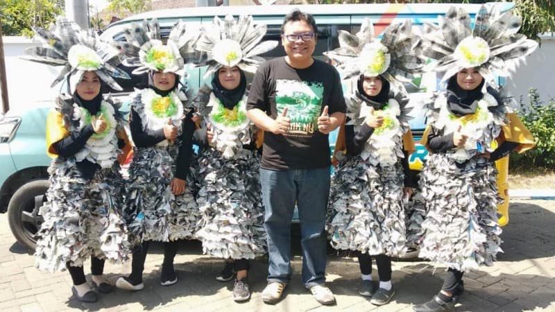 SMKNU di Bondowoso Tampil Karnaval dengan Busana Daur Ulang