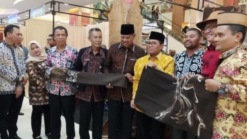Ribuan Orang Serbu Pameran Kerja di Jambi