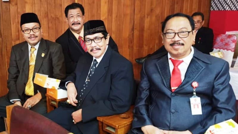 Bentuk Negara Final, Gagasan Khilafah Harus Ditolak