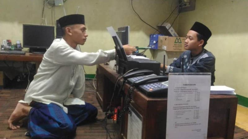 Aplikasi Administrasi Modern di Pesantren Sirojuth Tholibin Grobogan