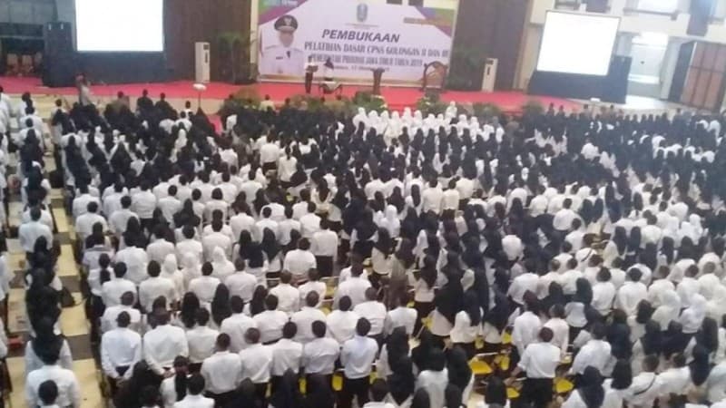 Gubernur Jatim Jelaskan Makna Shalawat Badar bagi Pegawai Negeri Sipil