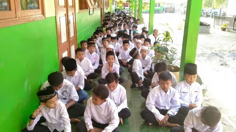 Penerapan 6 Nilai Sufistik di MTs Al-Qodiri I dan Nuris 1 Jember